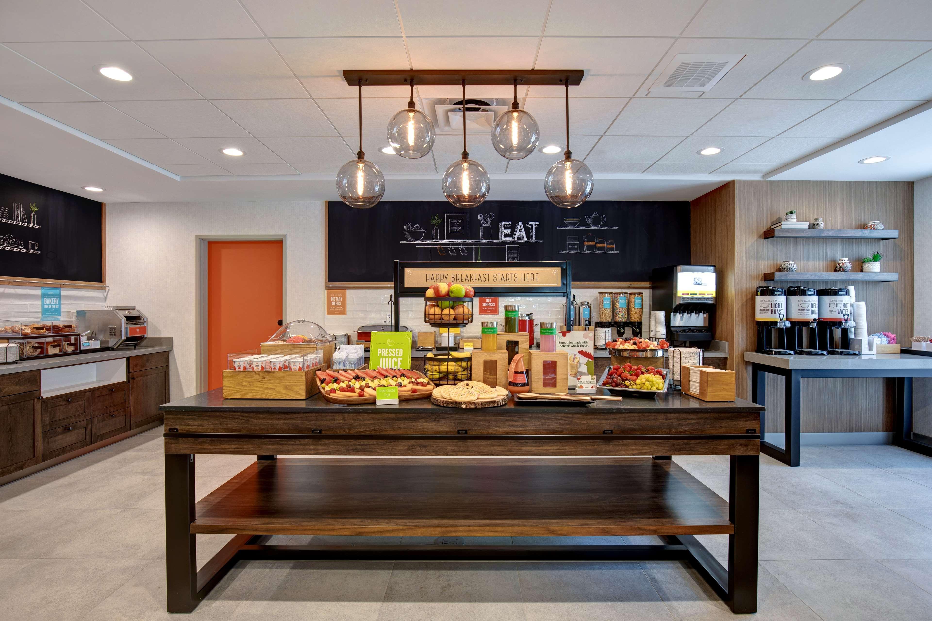 Fairfield & By Marriott Santa Fe
