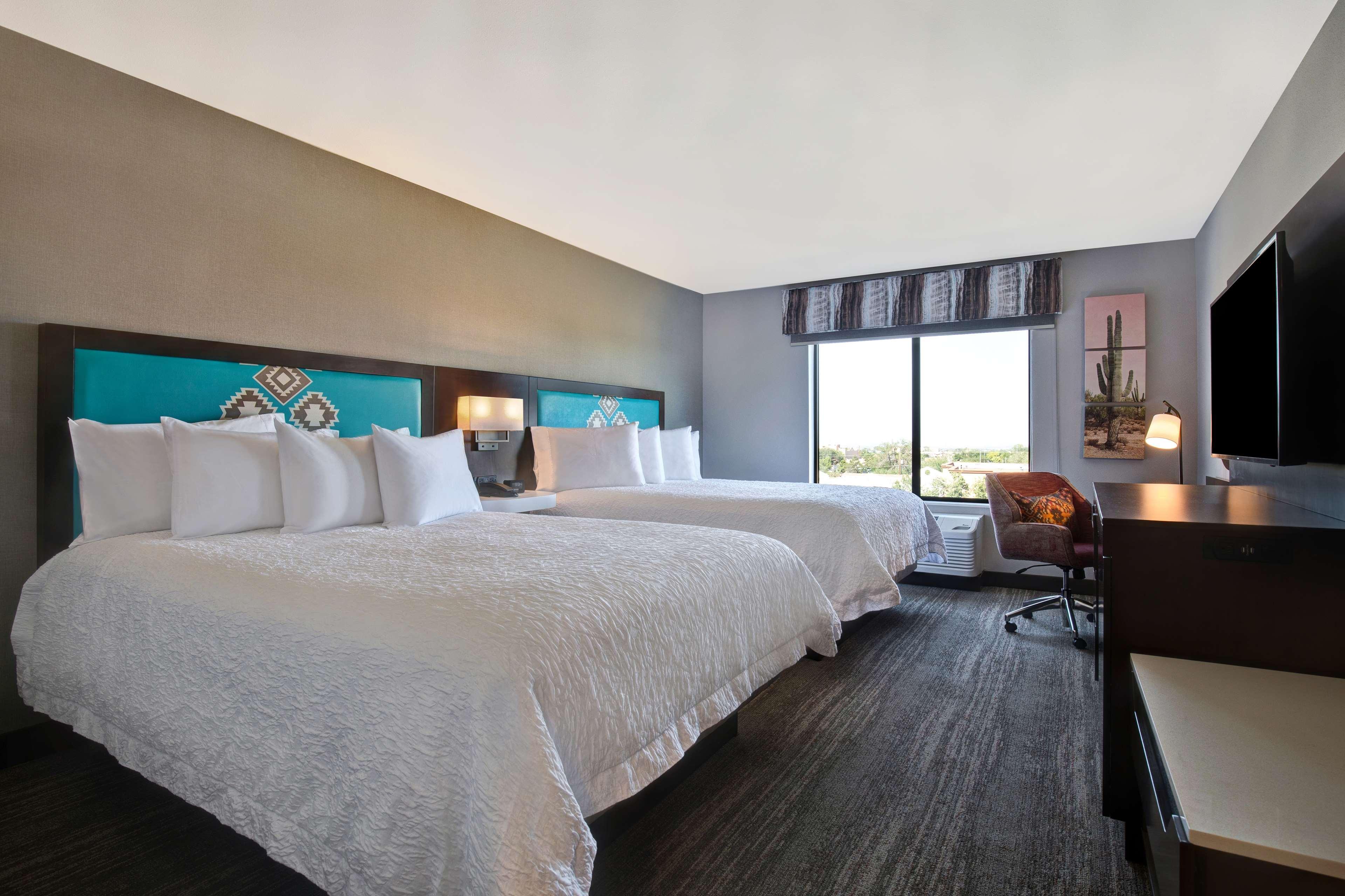 Fairfield & By Marriott Santa Fe