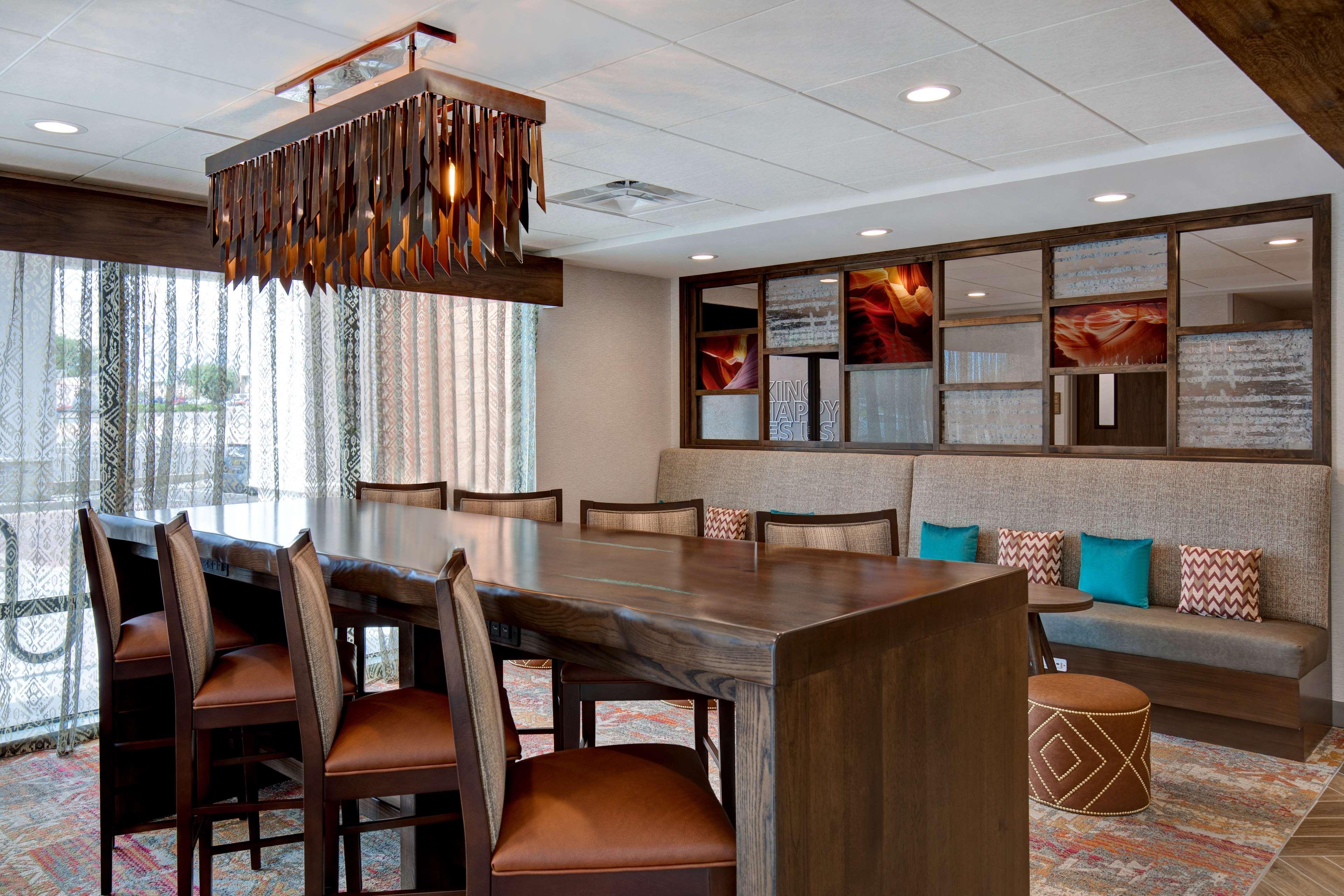 Hotel Fairfield & By Marriott
