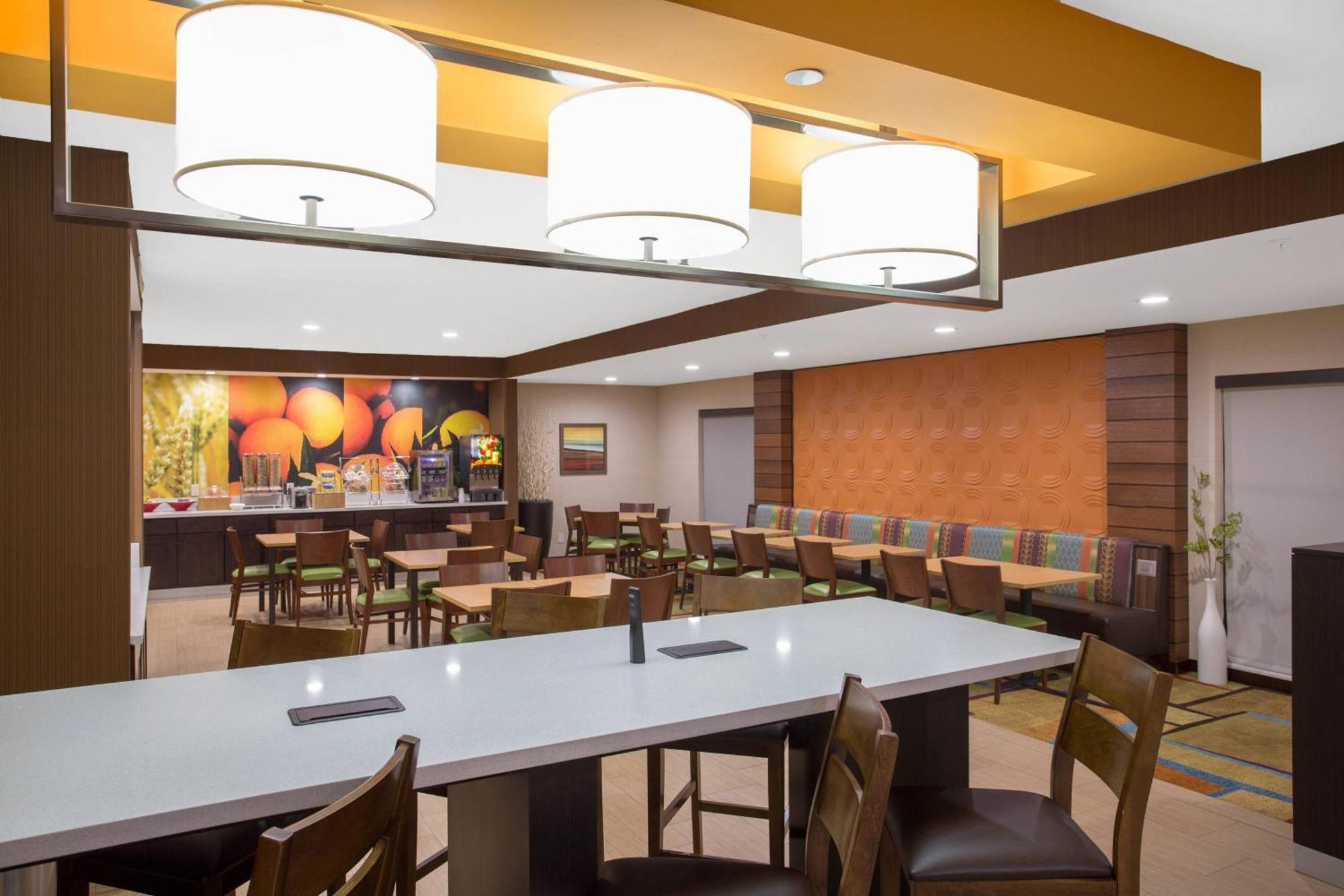 Fairfield & By Marriott Santa Fe