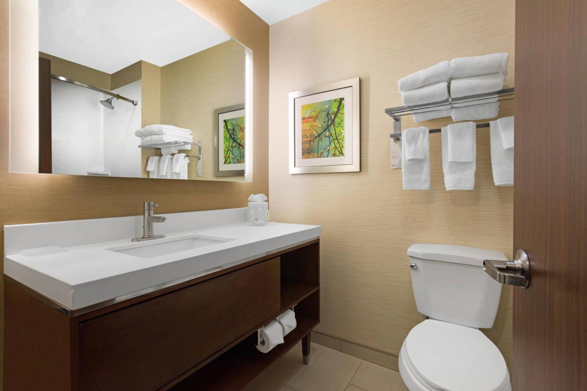 Fairfield & By Marriott 3*