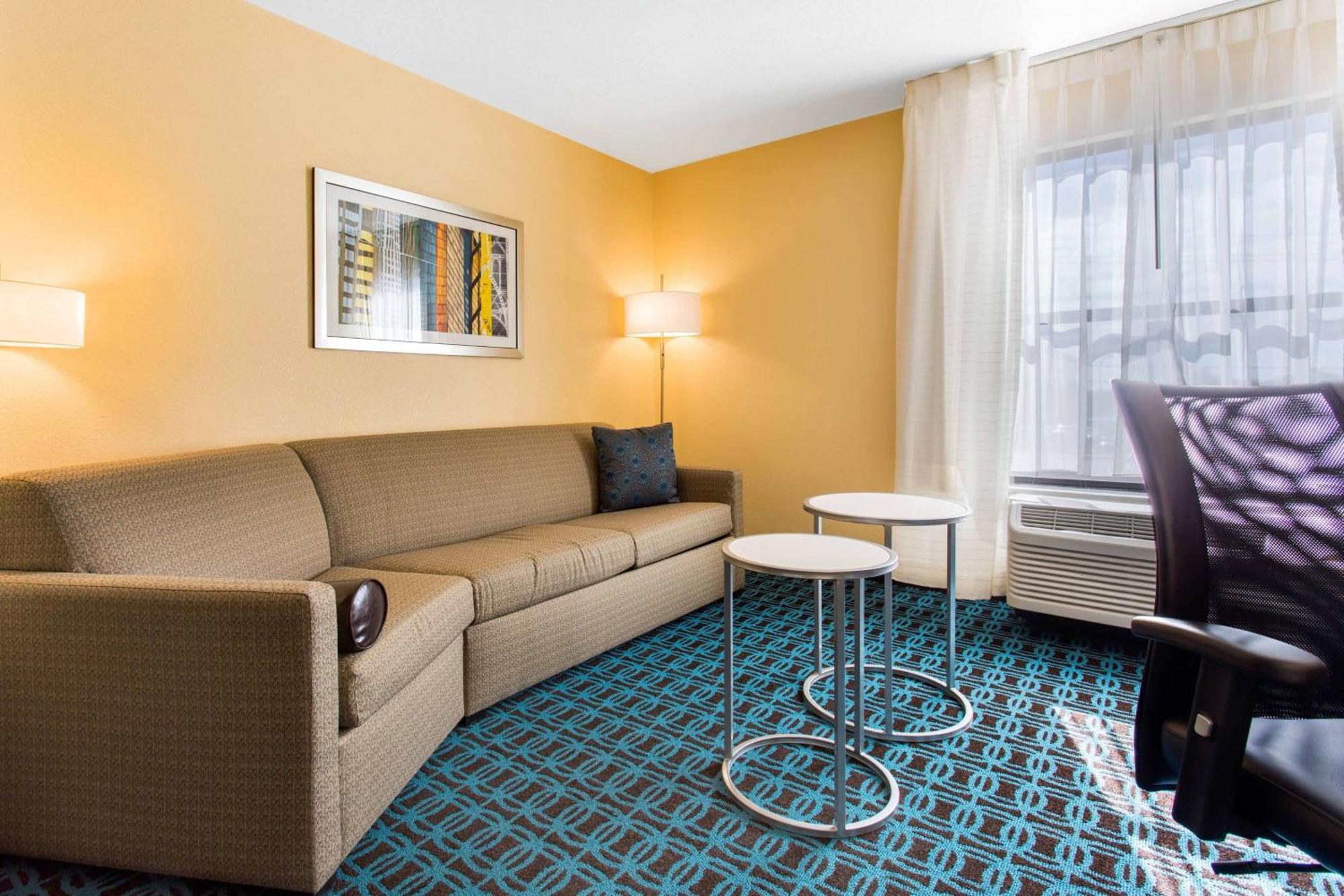 Fairfield & By Marriott 3* Santa Fe